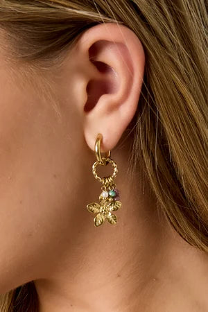 Oorbellen met bloemen
