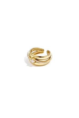 geslaagde ring met steentjes